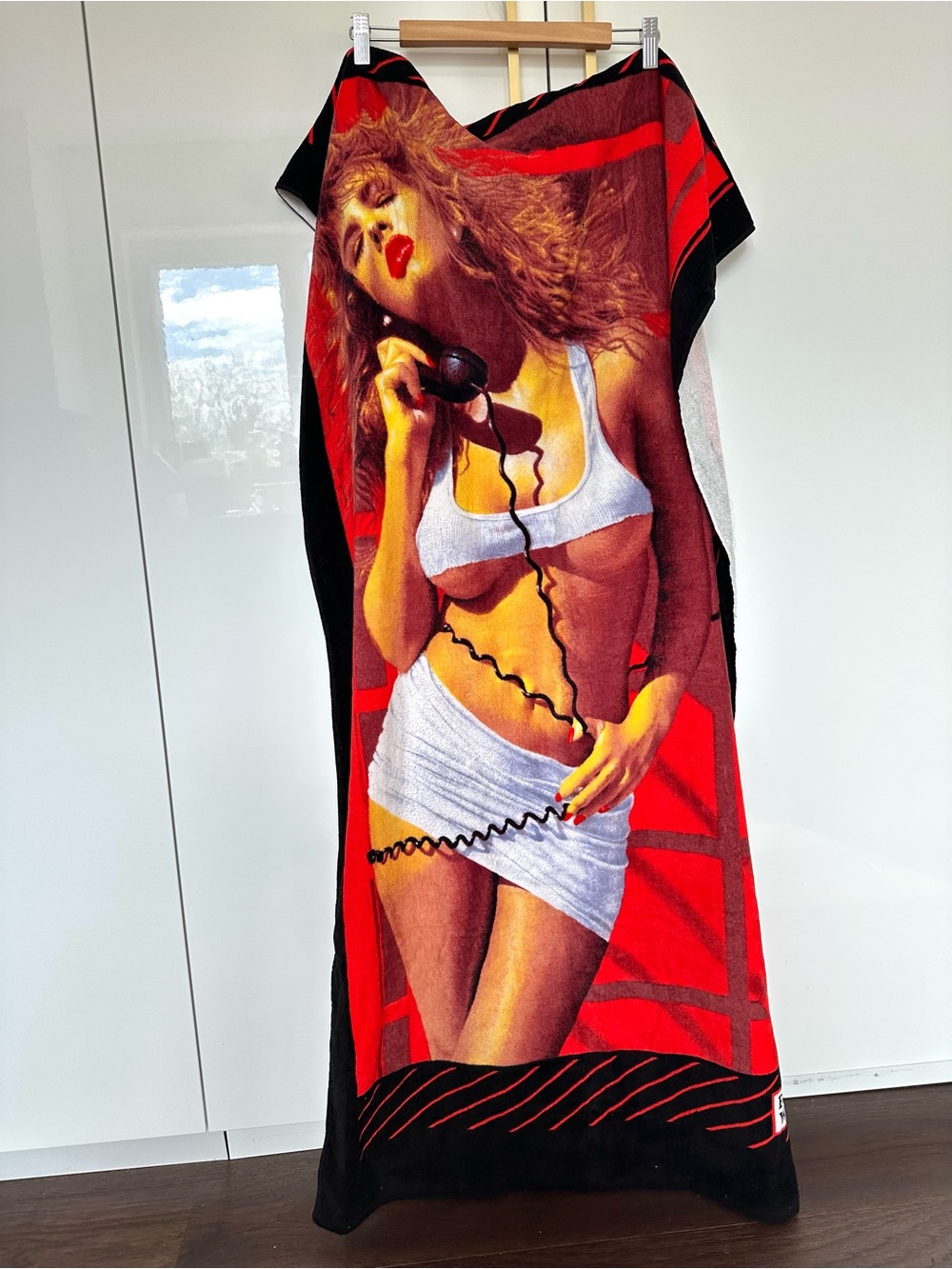 1990s Bochang 100% cotton Pretty woman pinup girl towel